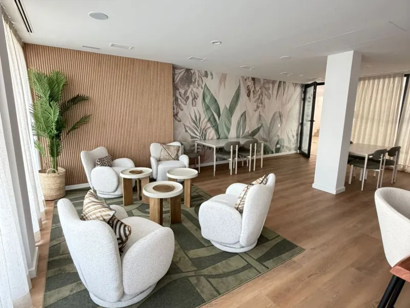 IMPORTANT: This is a RESALE UNIT. In one of the best new complexes in Estepona Town.