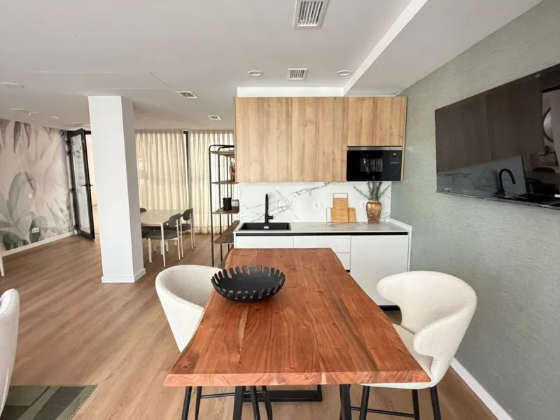 IMPORTANT: This is a RESALE UNIT. In one of the best new complexes in Estepona Town.