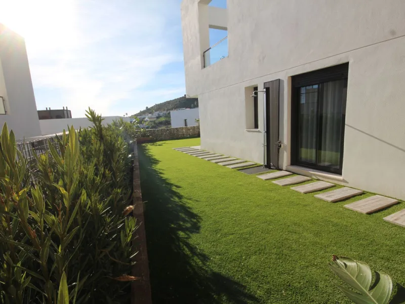 The property now has a vacation rentals licence. Making it ideal for investment into the holiday rentals market.