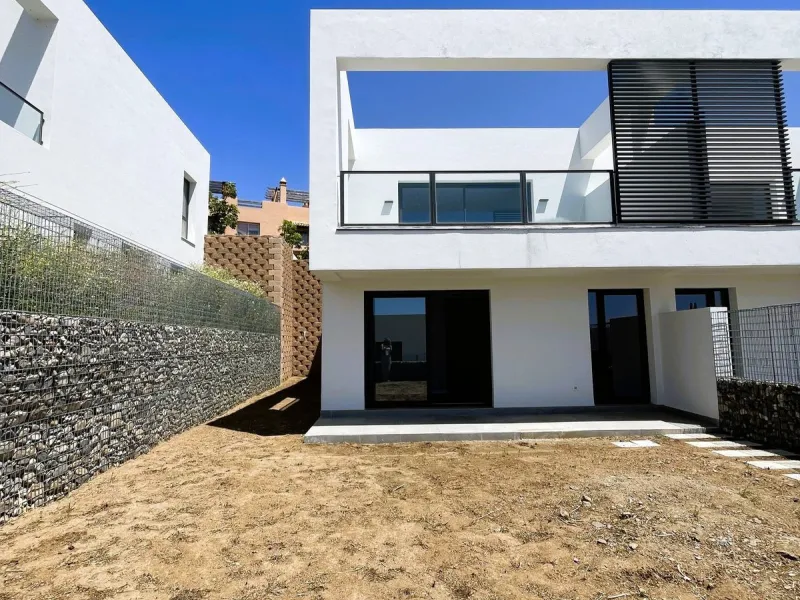 The property now has a vacation rentals licence. Making it ideal for investment into the holiday rentals market.