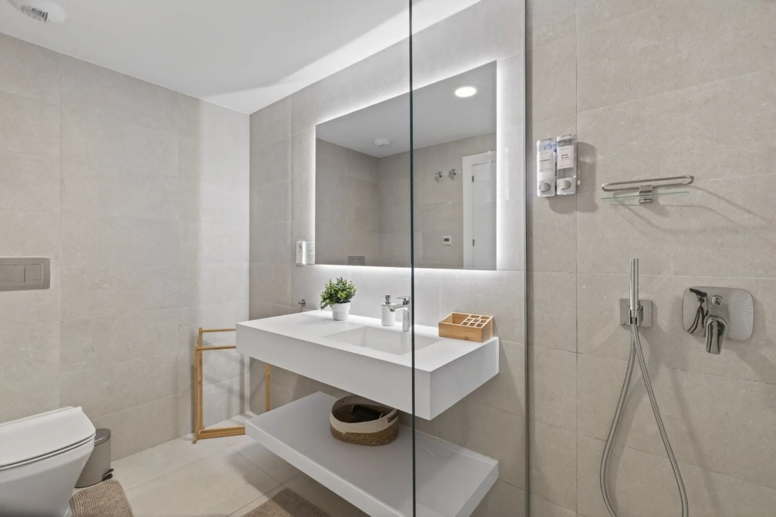 Moderne Wohnung mit zwei Schlafzimmern in Calanova Golf