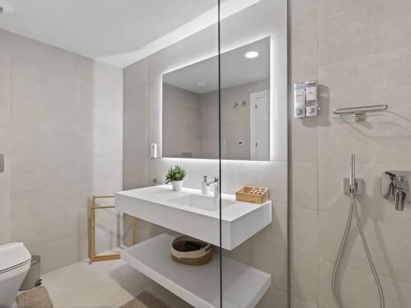 Moderne Wohnung mit zwei Schlafzimmern in Calanova Golf