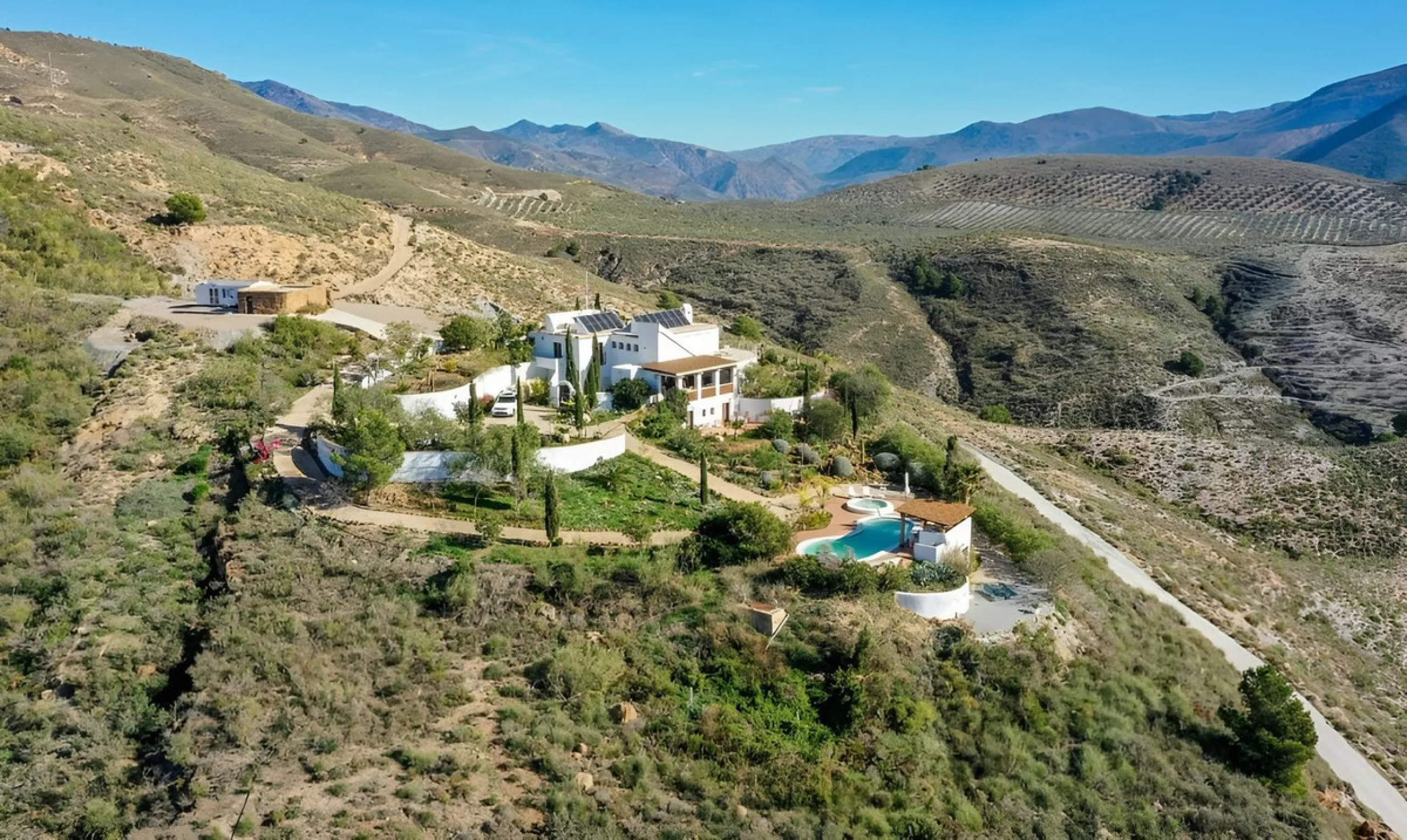New on the market! Nestled amidst the serene landscapes of the Costa del Sol - Lanjarón, this beautiful finca offers an unparalleled blend of rustic charm and modern comfort. This exquisite property serves as a haven for those seeking a peaceful retreat w