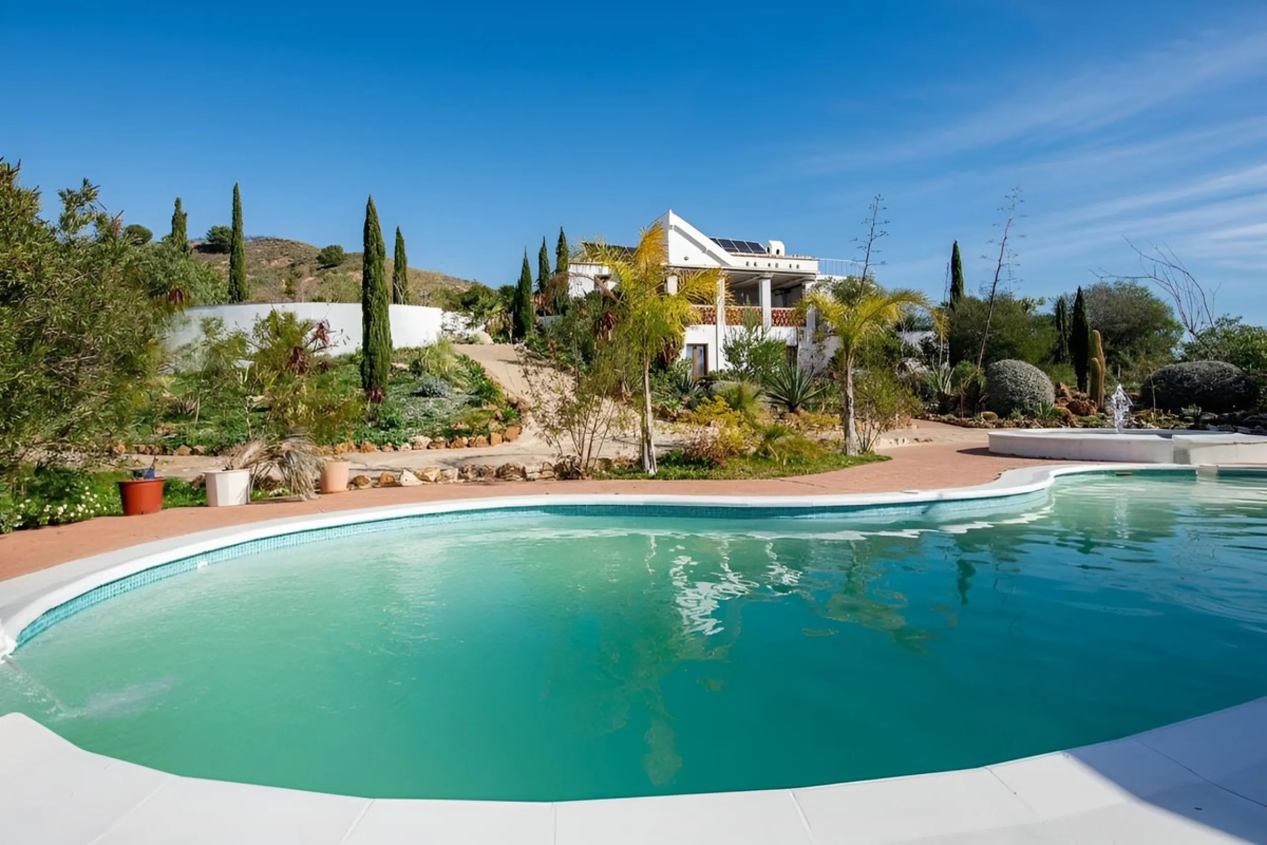New on the market! Nestled amidst the serene landscapes of the Costa del Sol - Lanjarón, this beautiful finca offers an unparalleled blend of rustic charm and modern comfort. This exquisite property serves as a haven for those seeking a peaceful retreat w