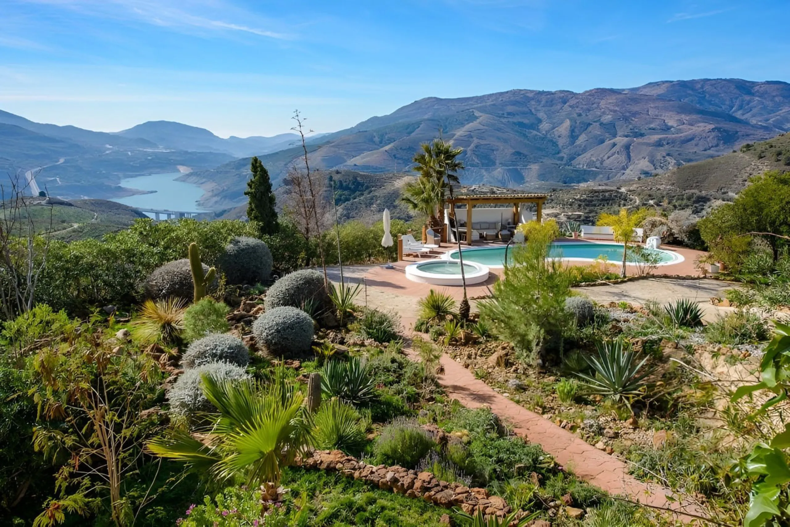 New on the market! Nestled amidst the serene landscapes of the Costa del Sol - Lanjarón, this beautiful finca offers an unparalleled blend of rustic charm and modern comfort. This exquisite property serves as a haven for those seeking a peaceful retreat w