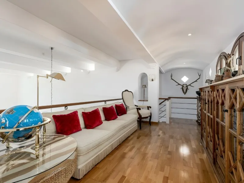 New on the market! Nestled amidst the serene landscapes of the Costa del Sol - Lanjarón, this beautiful finca offers an unparalleled blend of rustic charm and modern comfort. This exquisite property serves as a haven for those seeking a peaceful retreat w