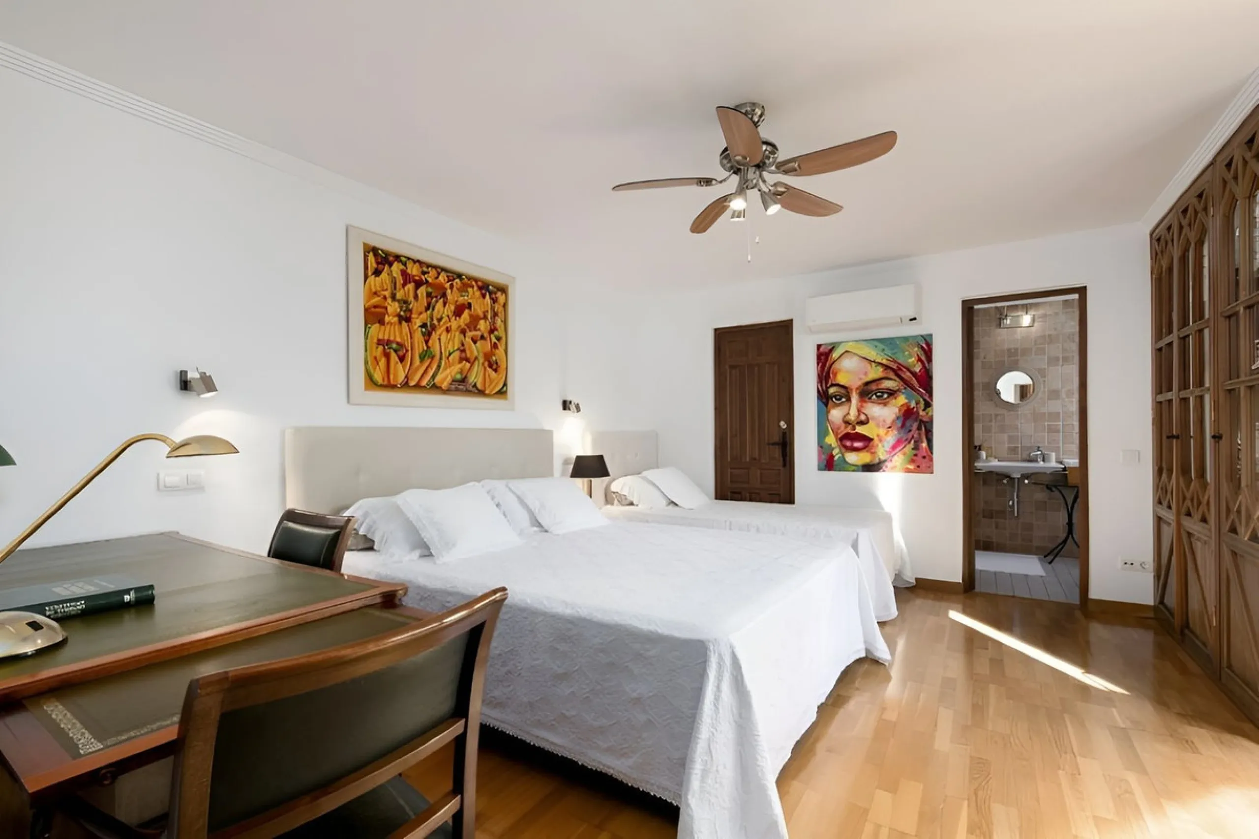 New on the market! Nestled amidst the serene landscapes of the Costa del Sol - Lanjarón, this beautiful finca offers an unparalleled blend of rustic charm and modern comfort. This exquisite property serves as a haven for those seeking a peaceful retreat w