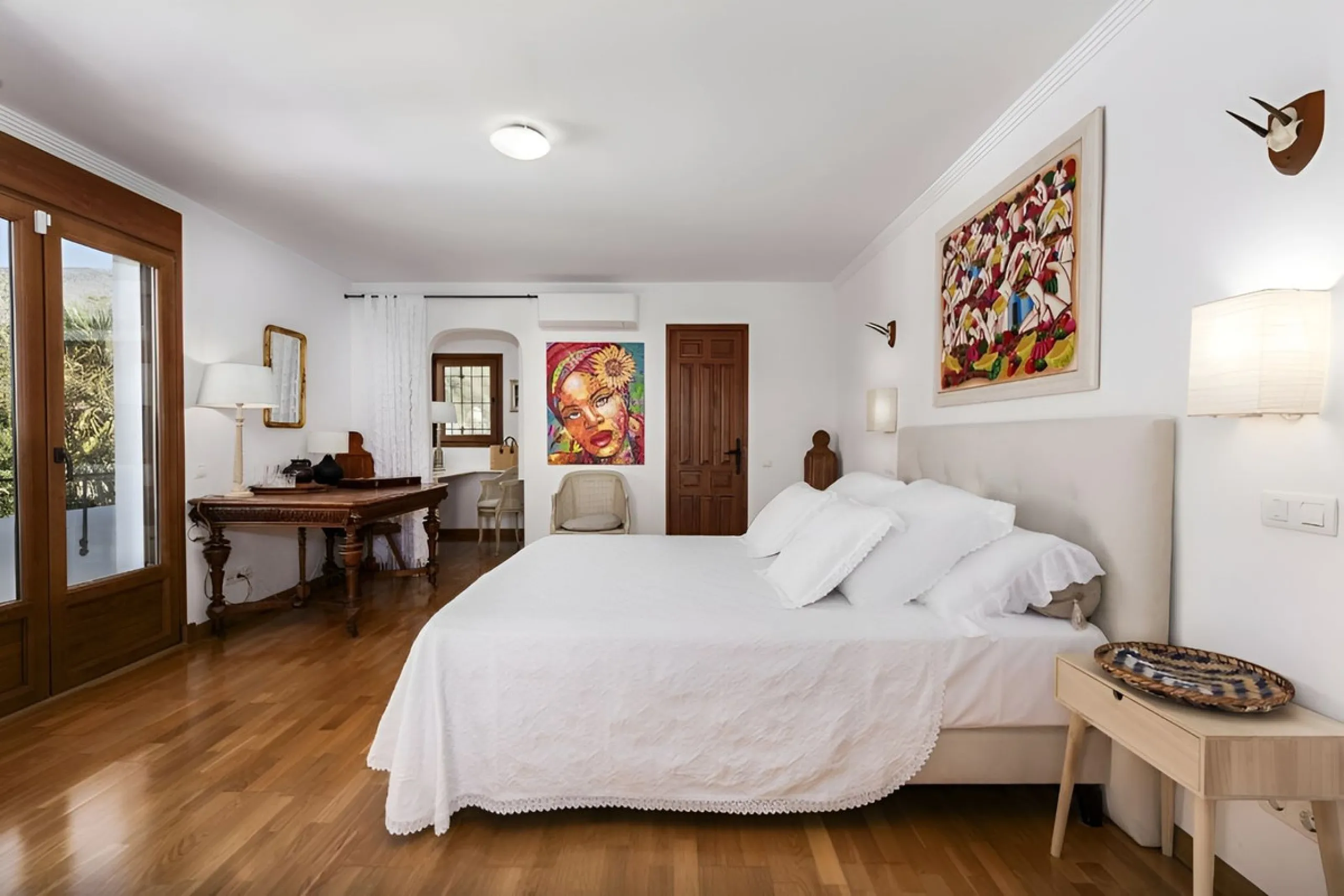 New on the market! Nestled amidst the serene landscapes of the Costa del Sol - Lanjarón, this beautiful finca offers an unparalleled blend of rustic charm and modern comfort. This exquisite property serves as a haven for those seeking a peaceful retreat w