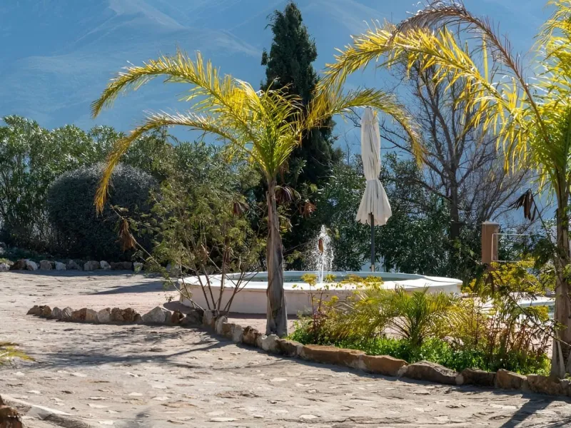 New on the market! Nestled amidst the serene landscapes of the Costa del Sol - Lanjarón, this beautiful finca offers an unparalleled blend of rustic charm and modern comfort. This exquisite property serves as a haven for those seeking a peaceful retreat w