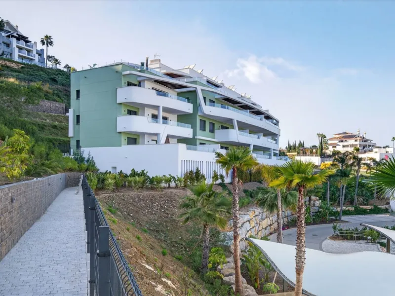 Moderne Wohnung mit zwei Schlafzimmern in Calanova Golf