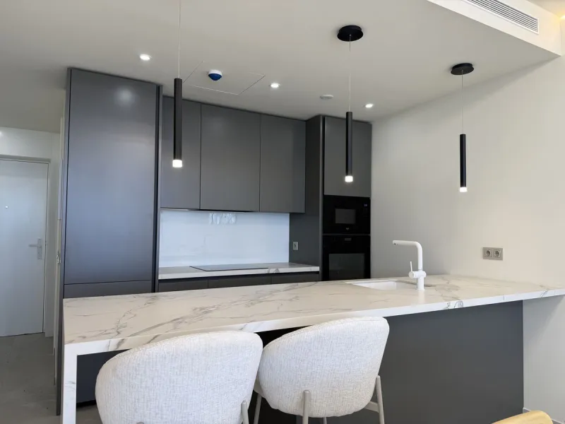 Apartment - Middle Floor Apartment в продаже в Fuengirola, Málaga. В доме 2 спален и 2 ванных комнат. Площадь дома 89 м²