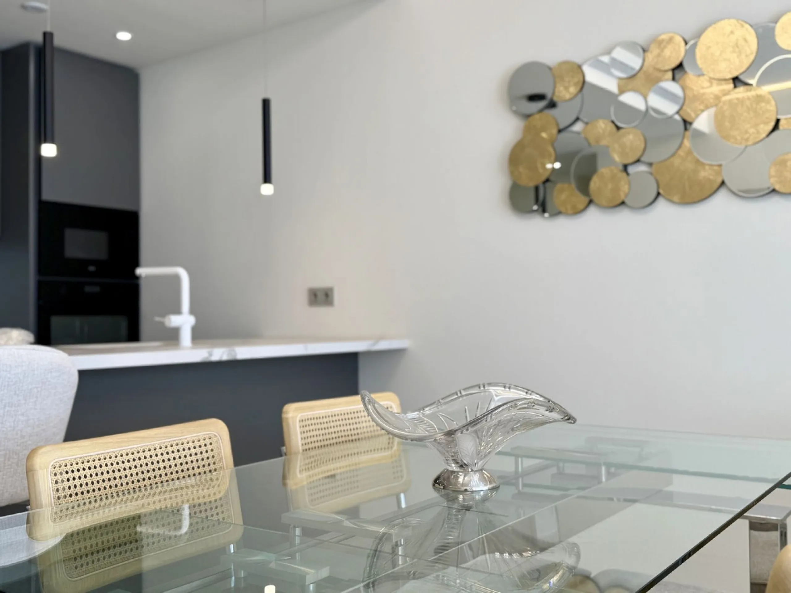 Apartment - Middle Floor Apartment в продаже в Fuengirola, Málaga. В доме 2 спален и 2 ванных комнат. Площадь дома 89 м²