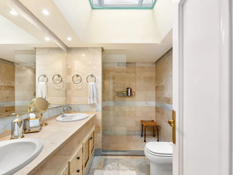 Rare opportunity to aquire a classic villa in perfect condition frontline to Royal Las Brisas Golf. As you enter you immediately feel that the house was built to very high standards where details and personal touches can be seen throughout. The main floor