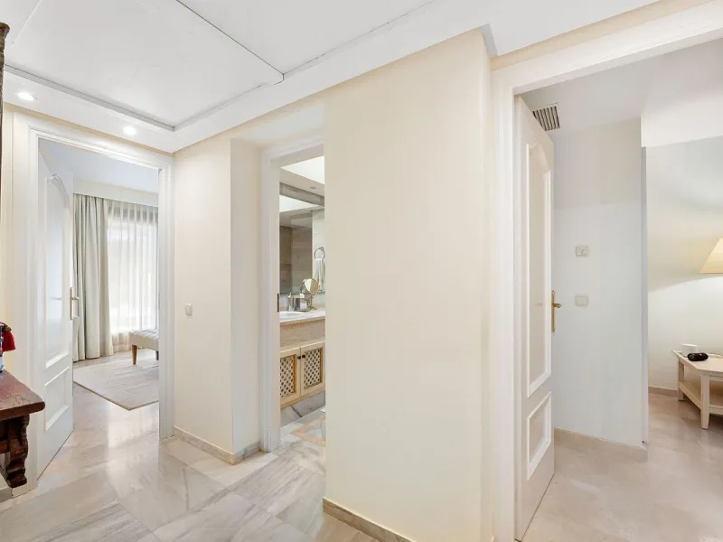Rare opportunity to aquire a classic villa in perfect condition frontline to Royal Las Brisas Golf. As you enter you immediately feel that the house was built to very high standards where details and personal touches can be seen throughout. The main floor
