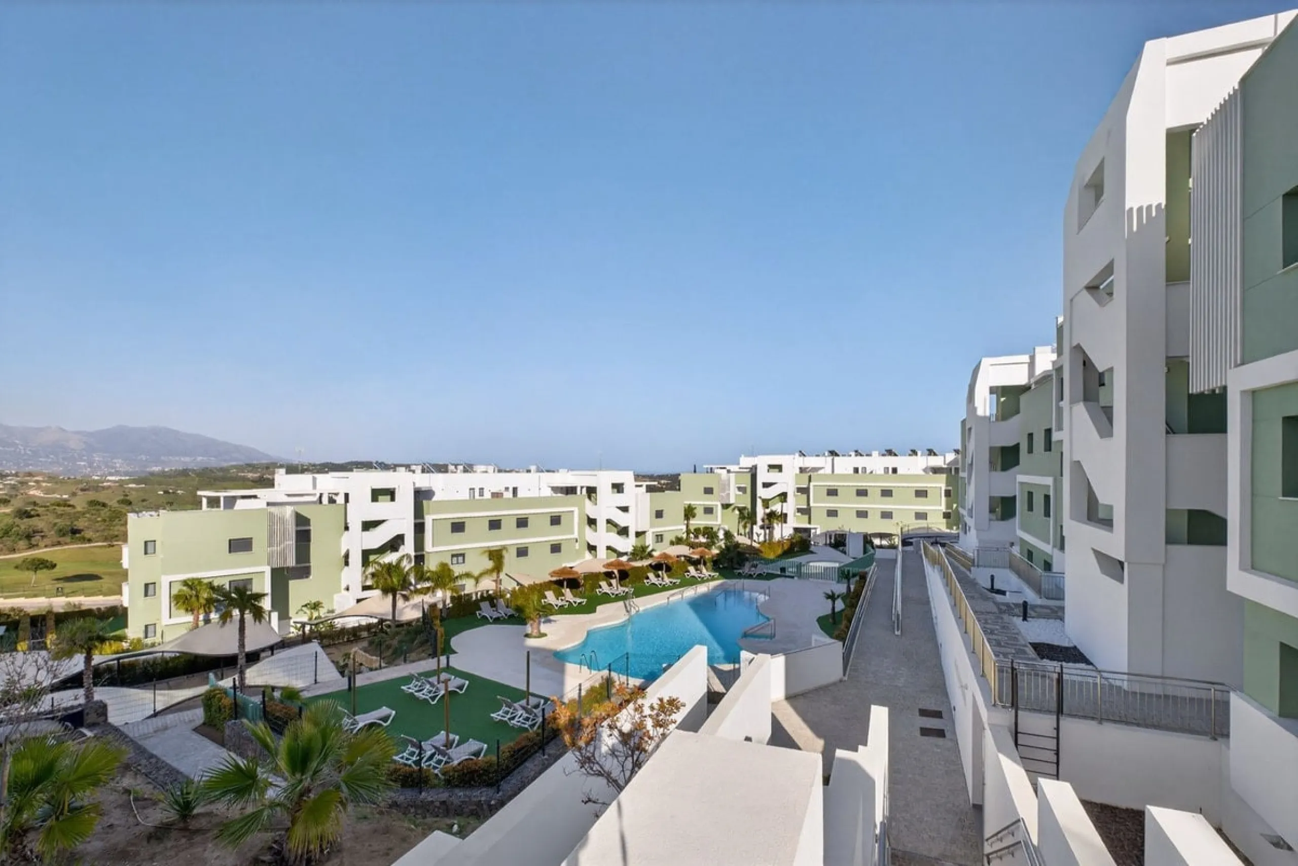 Moderne Wohnung mit zwei Schlafzimmern in Calanova Golf