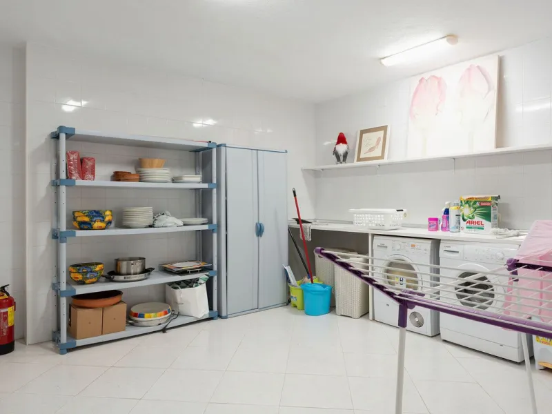 Rare opportunity to aquire a classic villa in perfect condition frontline to Royal Las Brisas Golf. As you enter you immediately feel that the house was built to very high standards where details and personal touches can be seen throughout. The main floor