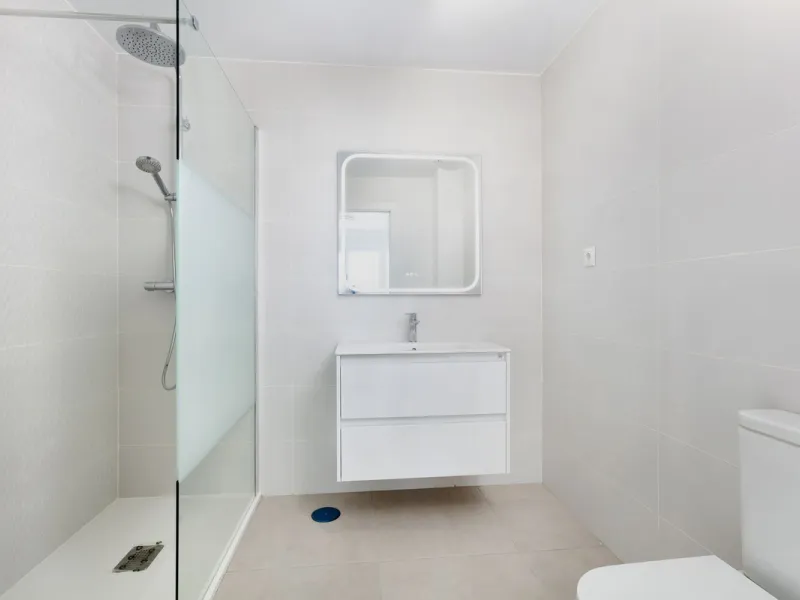 Apartment - Penthouse в продаже в Estepona, Málaga. В доме 3 спален и 2 ванных комнат. Площадь дома 100 м²