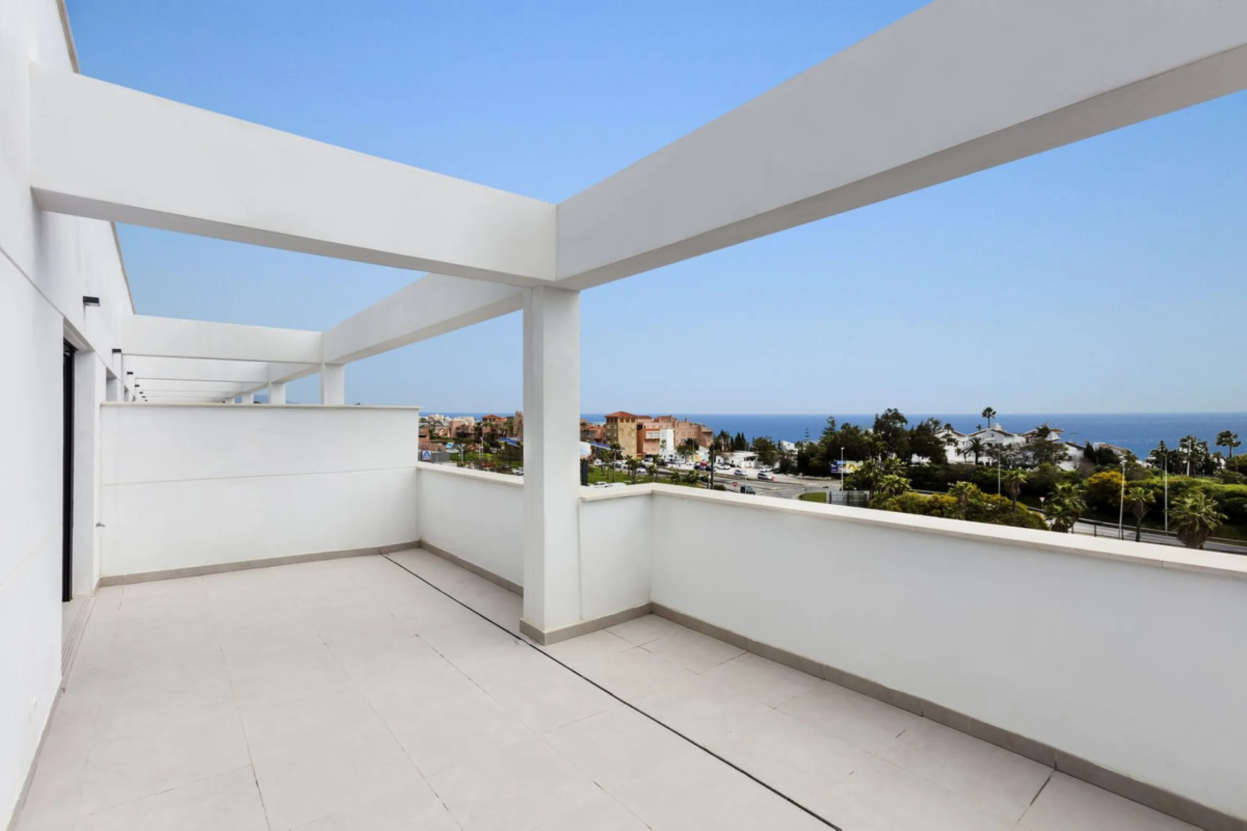 Stylish 2-Bedroom Penthouse with Stunning Sea & Mountain Views in Estepona