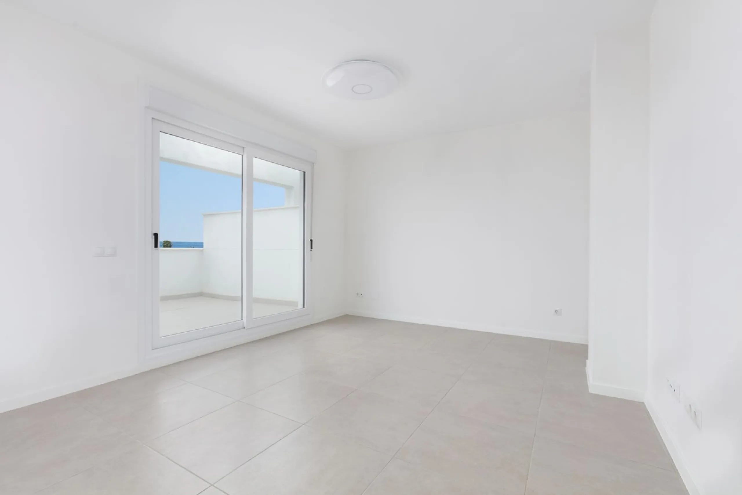 Stylish 2-Bedroom Penthouse with Stunning Sea & Mountain Views in Estepona