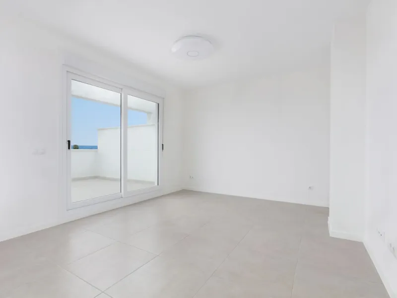Stylish 2-Bedroom Penthouse with Stunning Sea & Mountain Views in Estepona