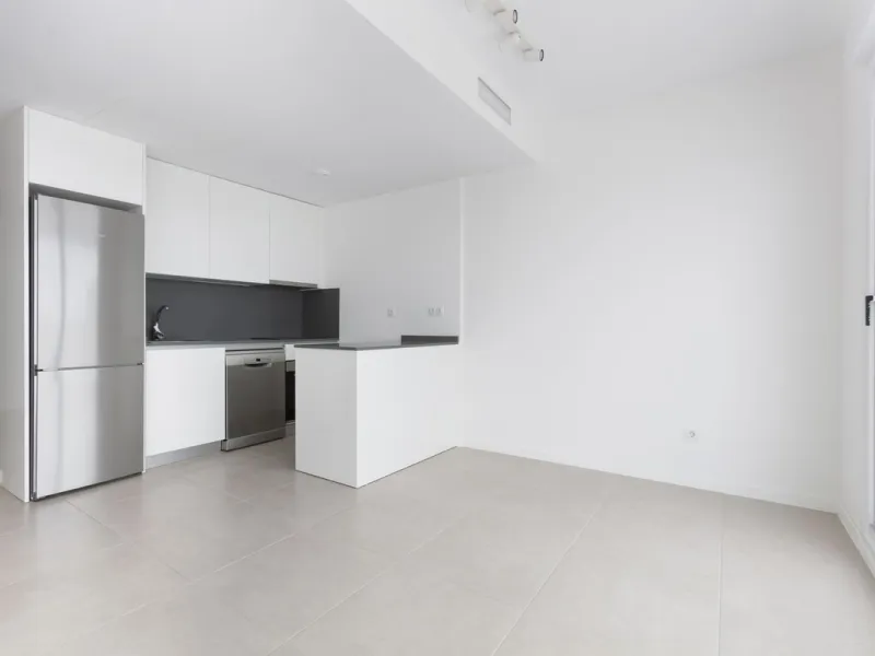 Stylish 2-Bedroom Penthouse with Stunning Sea & Mountain Views in Estepona