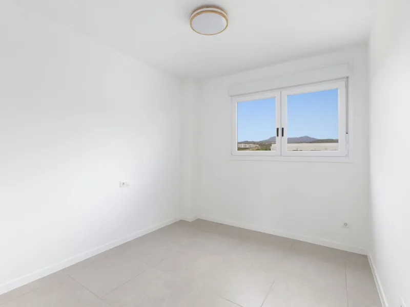 Stylish 2-Bedroom Penthouse with Stunning Sea & Mountain Views in Estepona