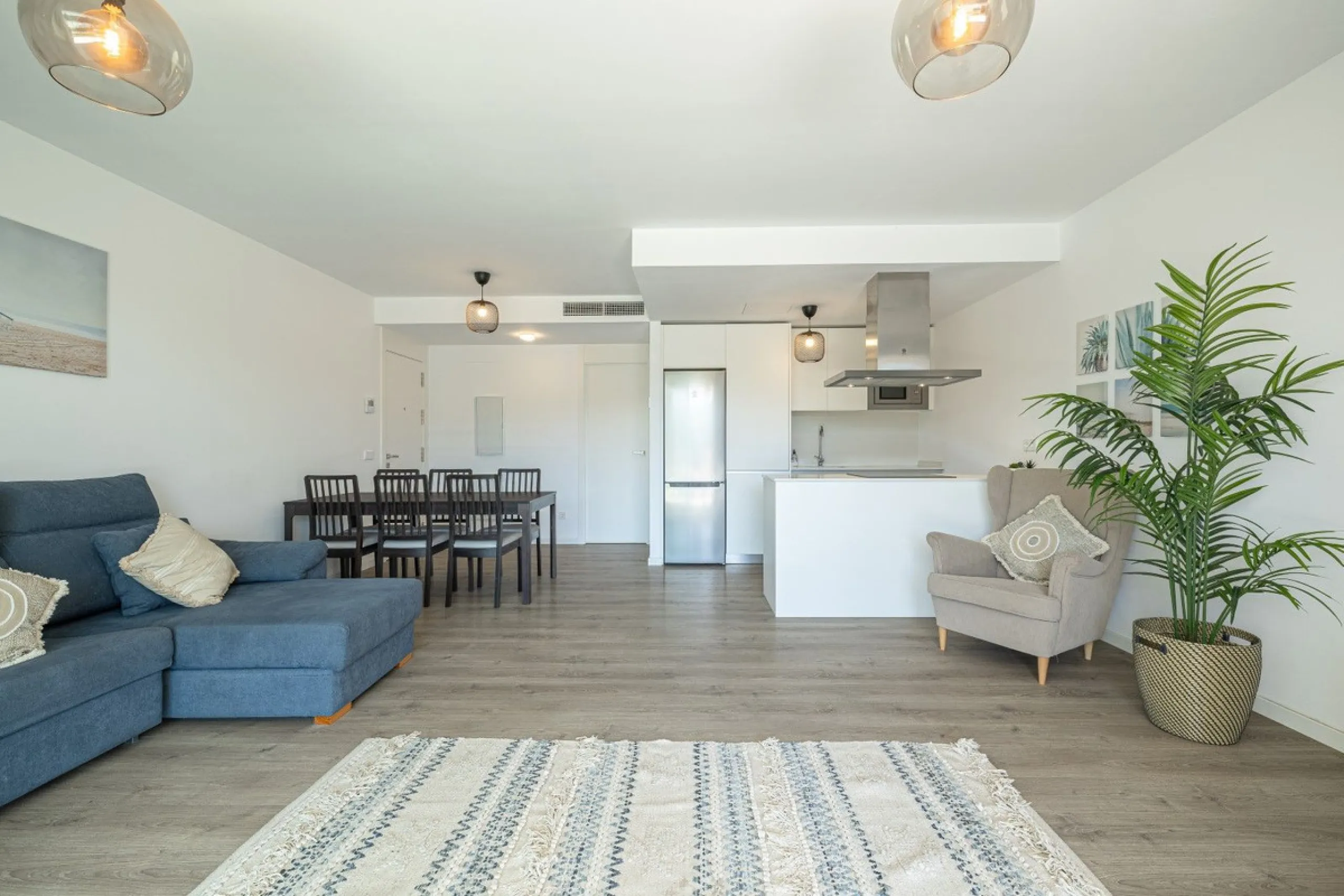 Apartment - Ground Floor Apartment в продаже в Estepona, Málaga. В доме 2 спален и 2 ванных комнат. Площадь дома 70 м². Площадь участка 27 м²