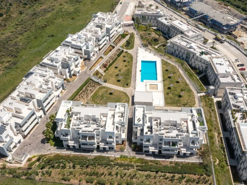 Apartment - Ground Floor Apartment в продаже в Estepona, Málaga. В доме 2 спален и 2 ванных комнат. Площадь дома 70 м². Площадь участка 27 м²