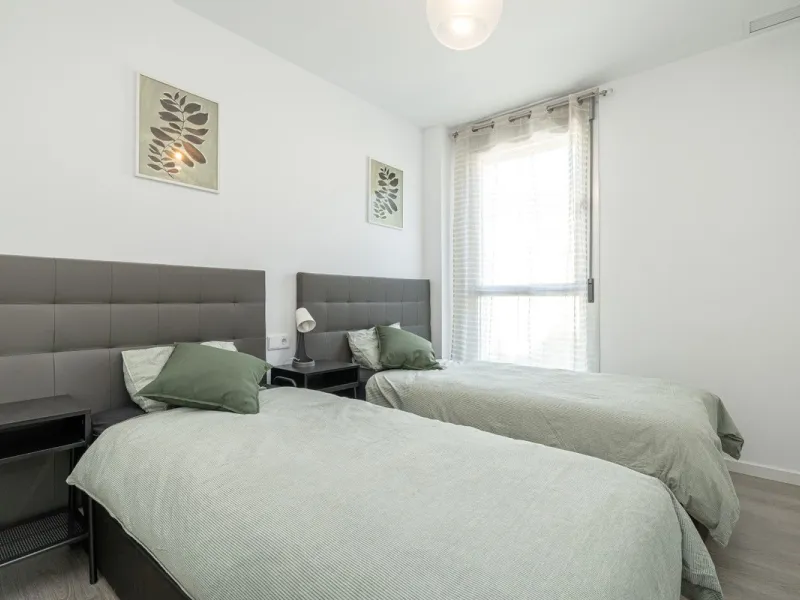 Apartment - Ground Floor Apartment в продаже в Estepona, Málaga. В доме 2 спален и 2 ванных комнат. Площадь дома 70 м². Площадь участка 27 м²