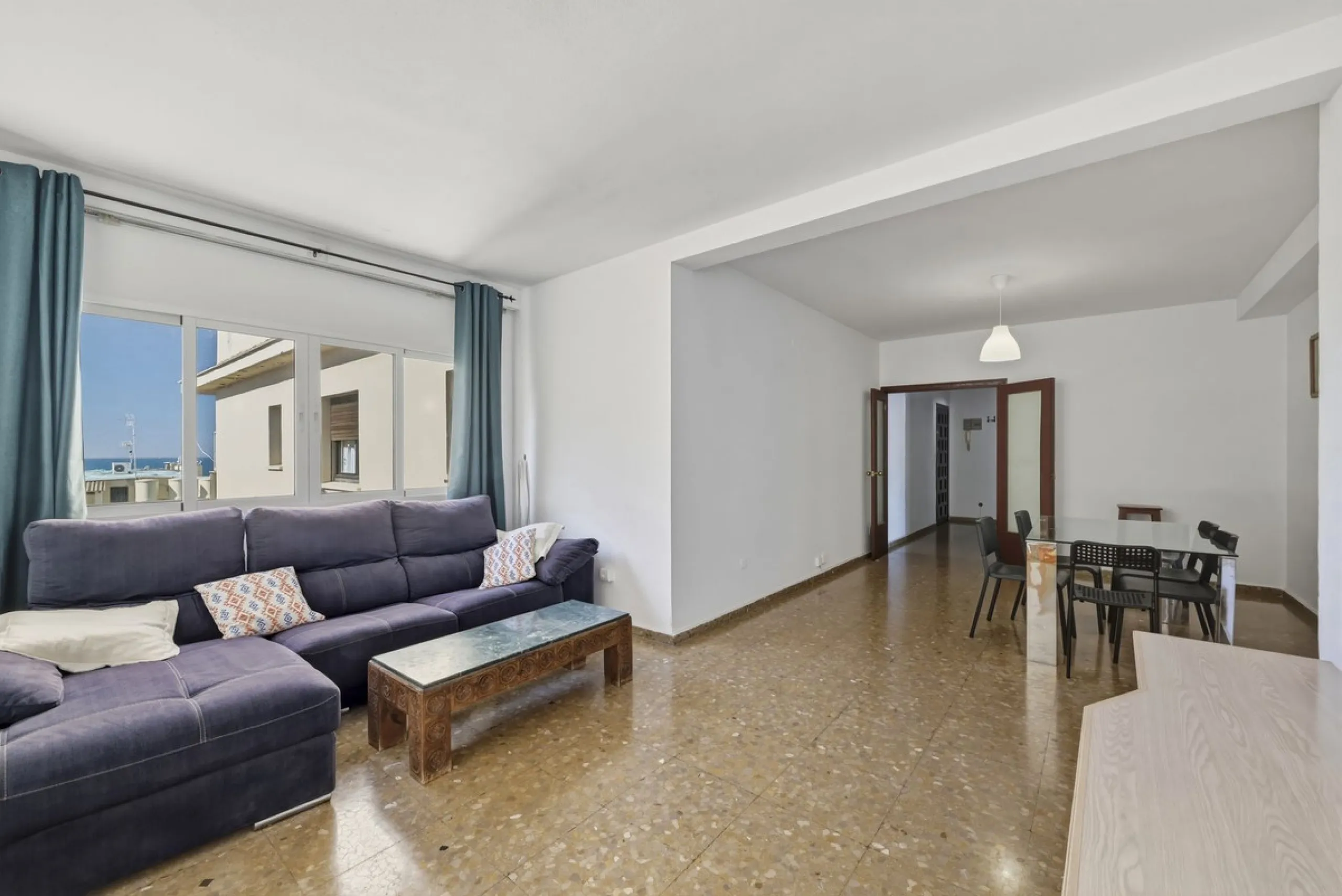 Vibrant City Living: Top Floor Jewel in the Heart of Marbella
