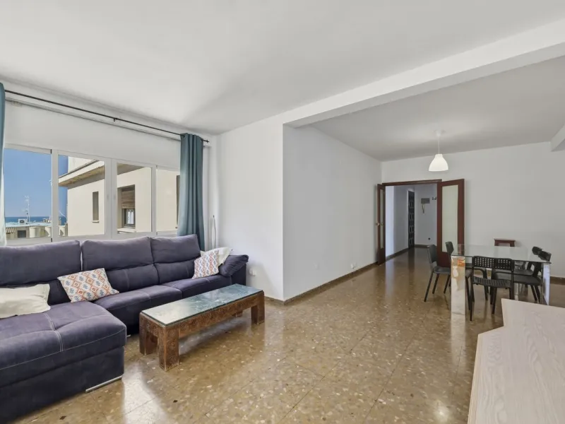 Apartment - Top Floor Apartment в продаже в Marbella, Málaga. В доме 3 спален и 2 ванных комнат. Площадь дома 120 м²
