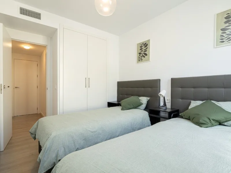 Apartment - Ground Floor Apartment в продаже в Estepona, Málaga. В доме 2 спален и 2 ванных комнат. Площадь дома 70 м². Площадь участка 27 м²