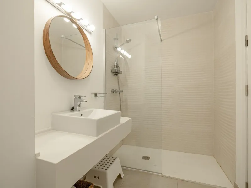 Apartment - Ground Floor Apartment в продаже в Estepona, Málaga. В доме 2 спален и 2 ванных комнат. Площадь дома 70 м². Площадь участка 27 м²