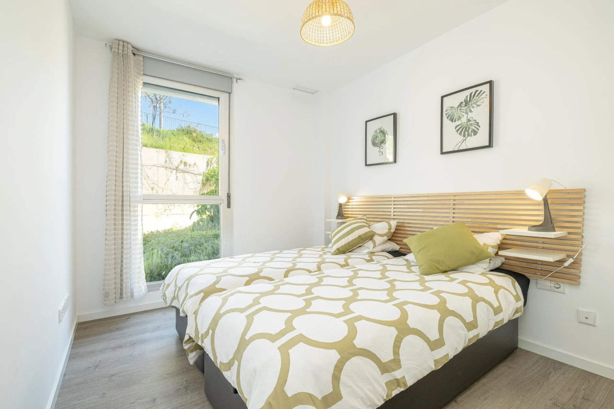 Apartment - Ground Floor Apartment в продаже в Estepona, Málaga. В доме 2 спален и 2 ванных комнат. Площадь дома 70 м². Площадь участка 27 м²