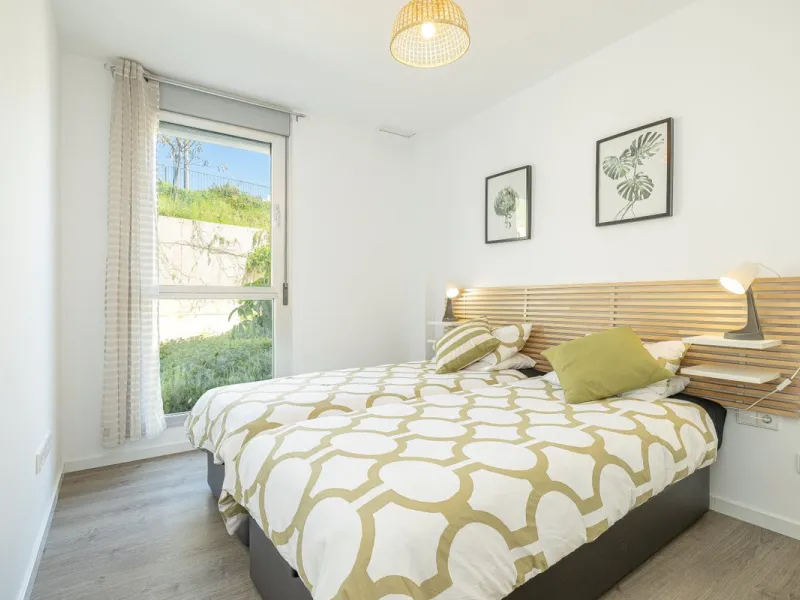 Apartment - Ground Floor Apartment в продаже в Estepona, Málaga. В доме 2 спален и 2 ванных комнат. Площадь дома 70 м². Площадь участка 27 м²