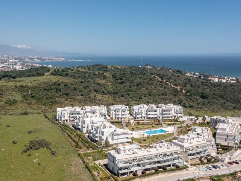 Apartment - Ground Floor Apartment в продаже в Estepona, Málaga. В доме 2 спален и 2 ванных комнат. Площадь дома 70 м². Площадь участка 27 м²