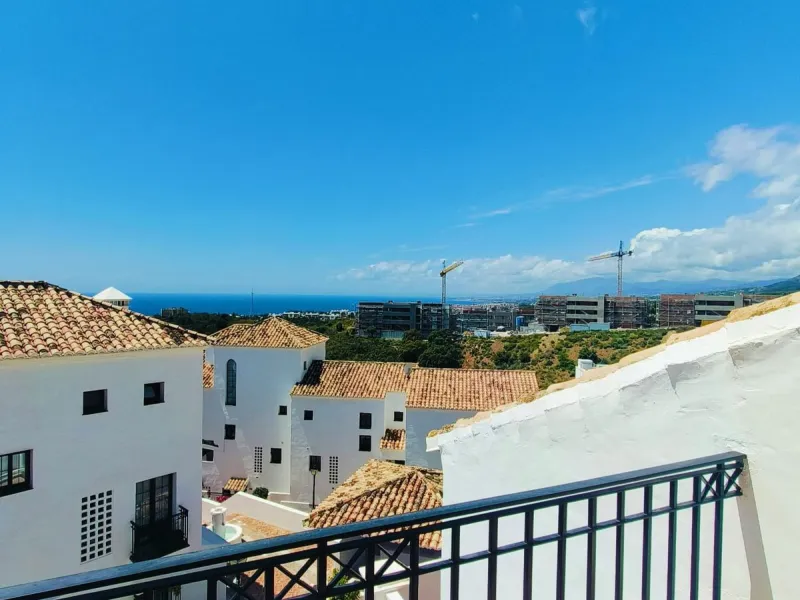 Discover your dream home with this stunning townhouse in the prestigious Pueblo Los Monteros Urb. located in Altos de Los Monteros, Marbella.