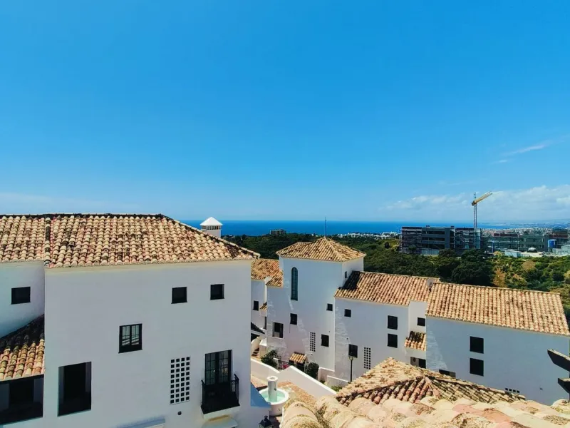 Discover your dream home with this stunning townhouse in the prestigious Pueblo Los Monteros Urb. located in Altos de Los Monteros, Marbella.