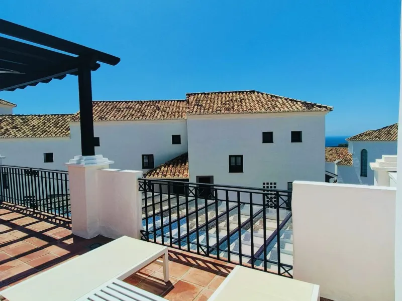 Discover your dream home with this stunning townhouse in the prestigious Pueblo Los Monteros Urb. located in Altos de Los Monteros, Marbella.