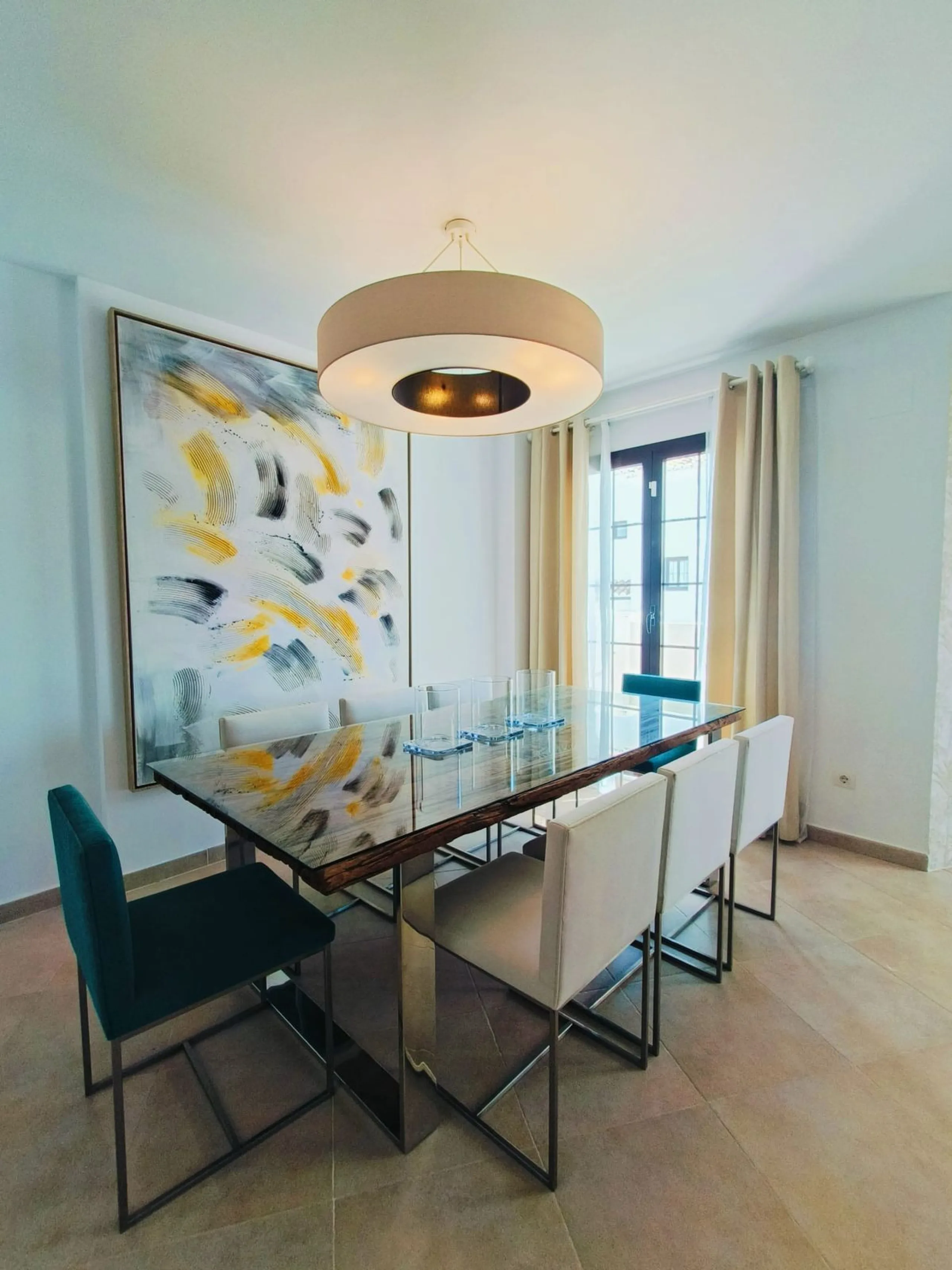 Discover your dream home with this stunning townhouse in the prestigious Pueblo Los Monteros Urb. located in Altos de Los Monteros, Marbella.