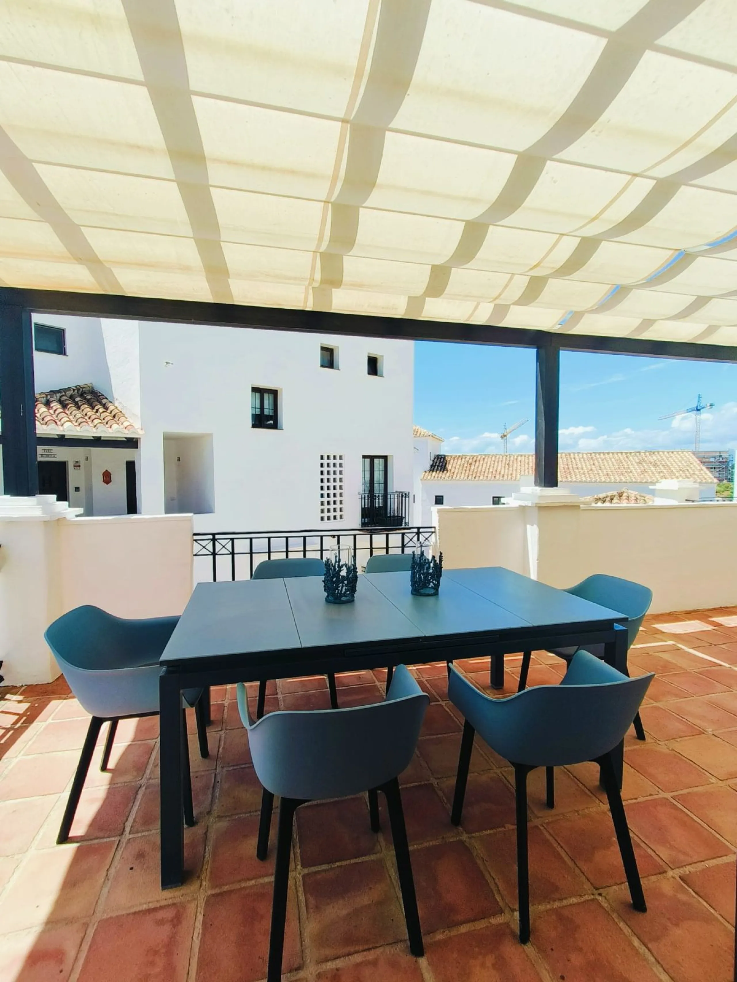 Discover your dream home with this stunning townhouse in the prestigious Pueblo Los Monteros Urb. located in Altos de Los Monteros, Marbella.