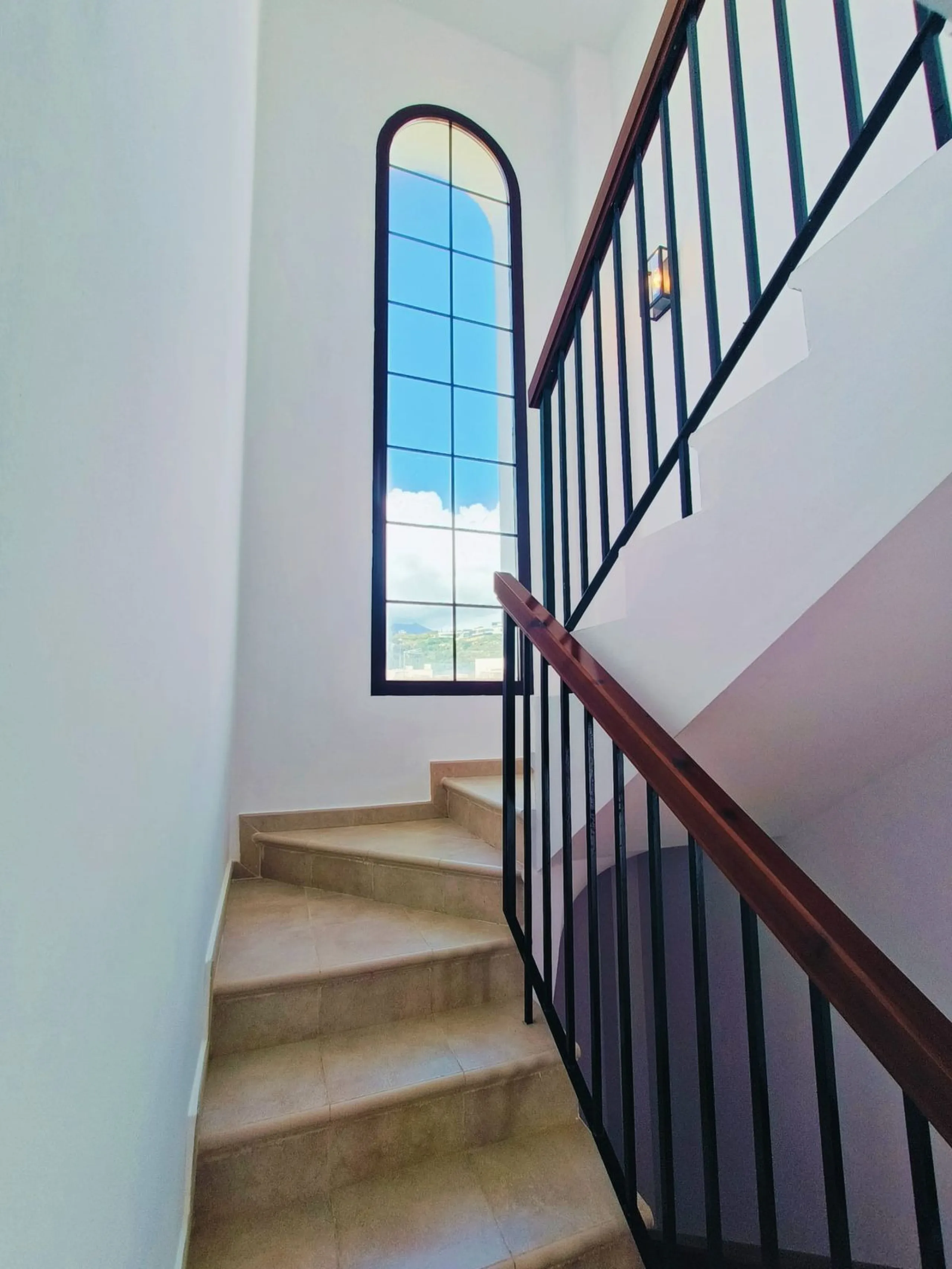 Discover your dream home with this stunning townhouse in the prestigious Pueblo Los Monteros Urb. located in Altos de Los Monteros, Marbella.