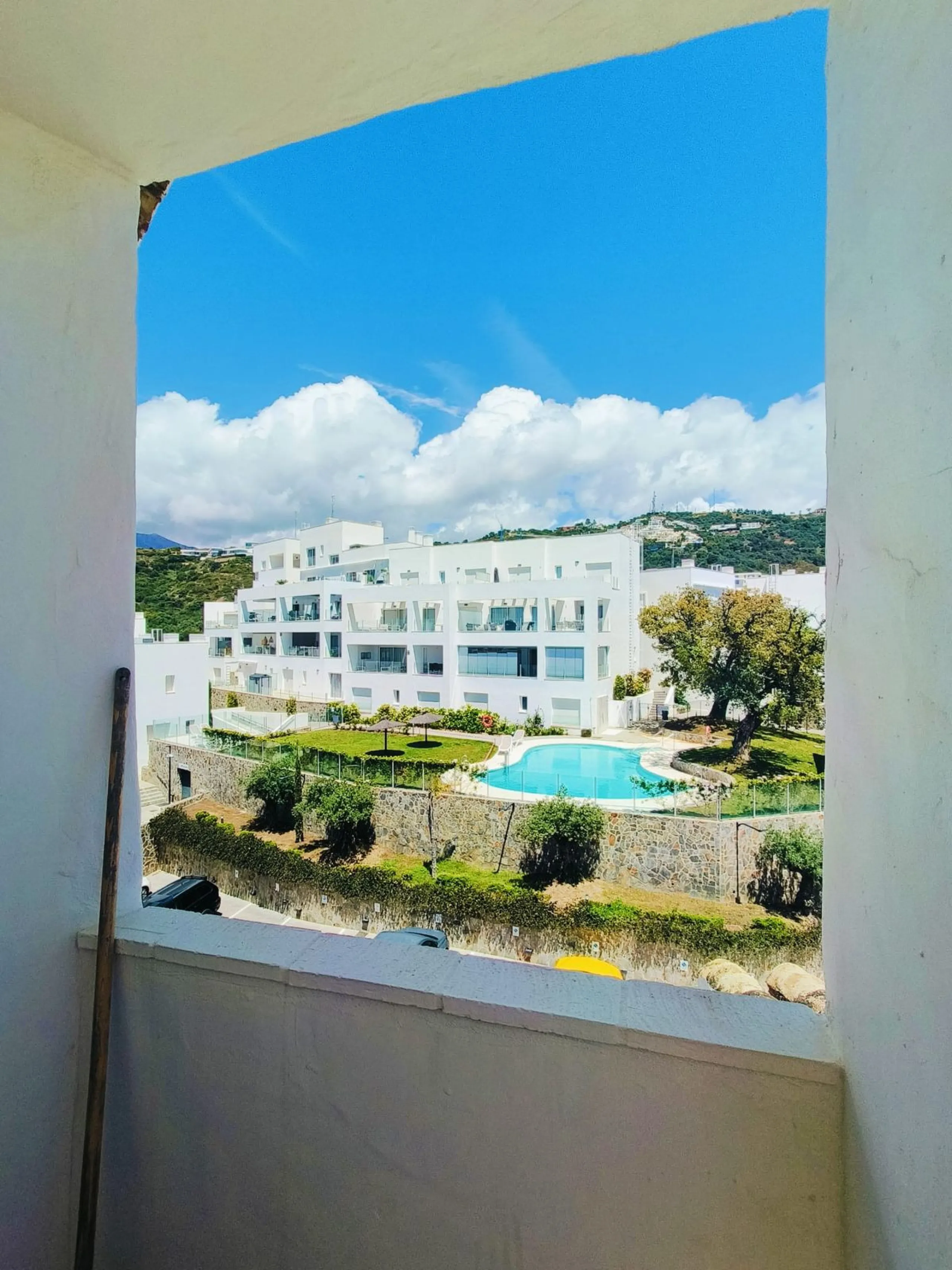 Discover your dream home with this stunning townhouse in the prestigious Pueblo Los Monteros Urb. located in Altos de Los Monteros, Marbella.