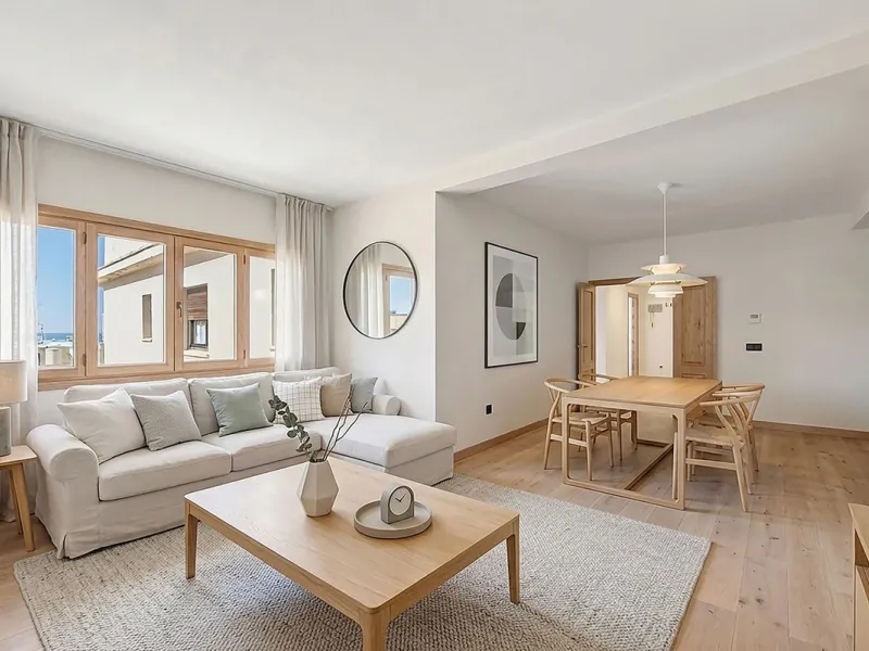 Vibrant City Living: Top Floor Jewel in the Heart of Marbella