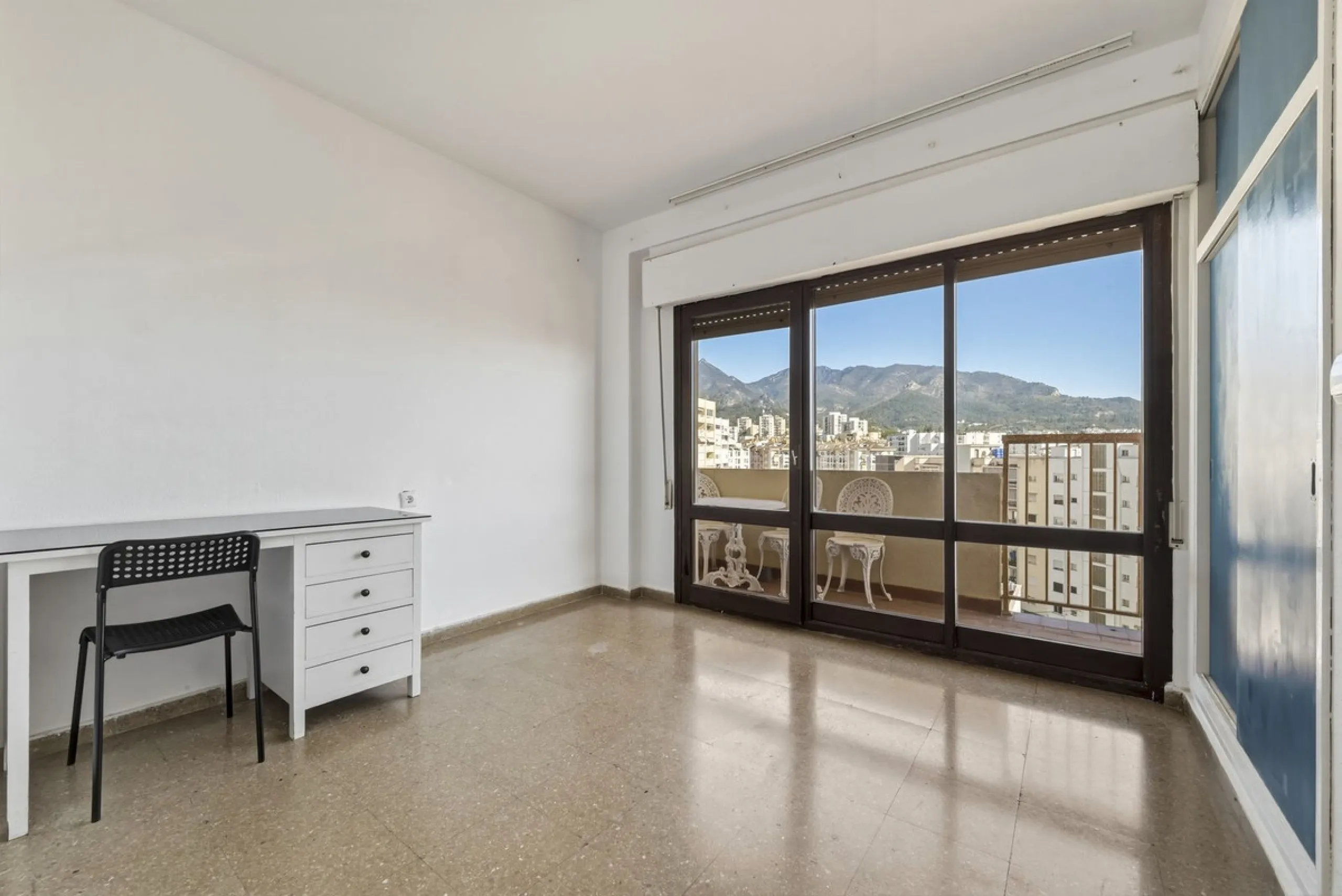 Vibrant City Living: Top Floor Jewel in the Heart of Marbella