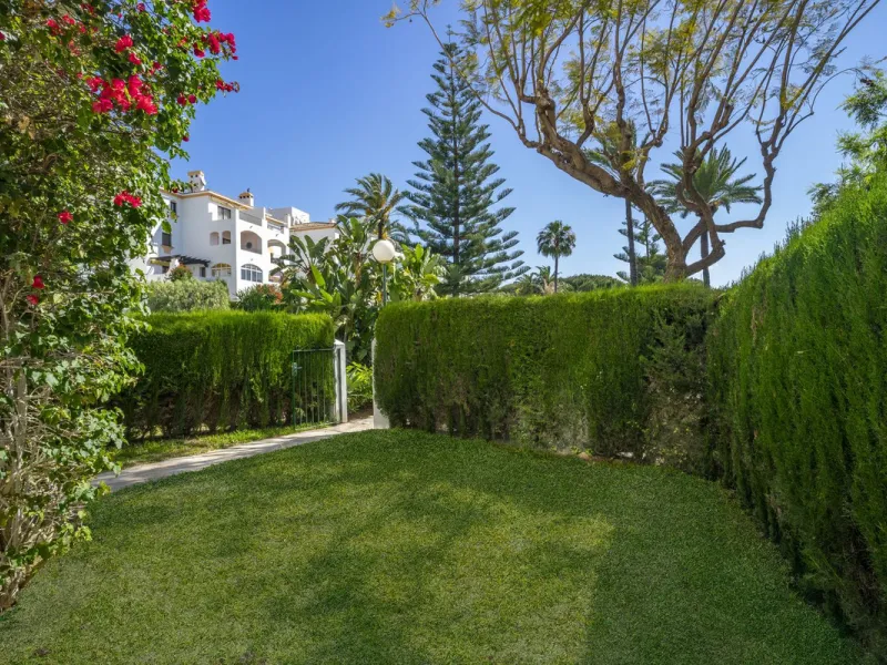 **Garden Apartment for Sale in a Highly Demanded Urbanisation **