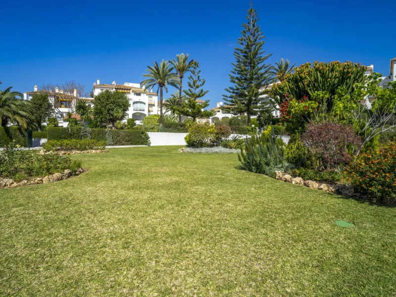 **Garden Apartment for Sale in a Highly Demanded Urbanisation **