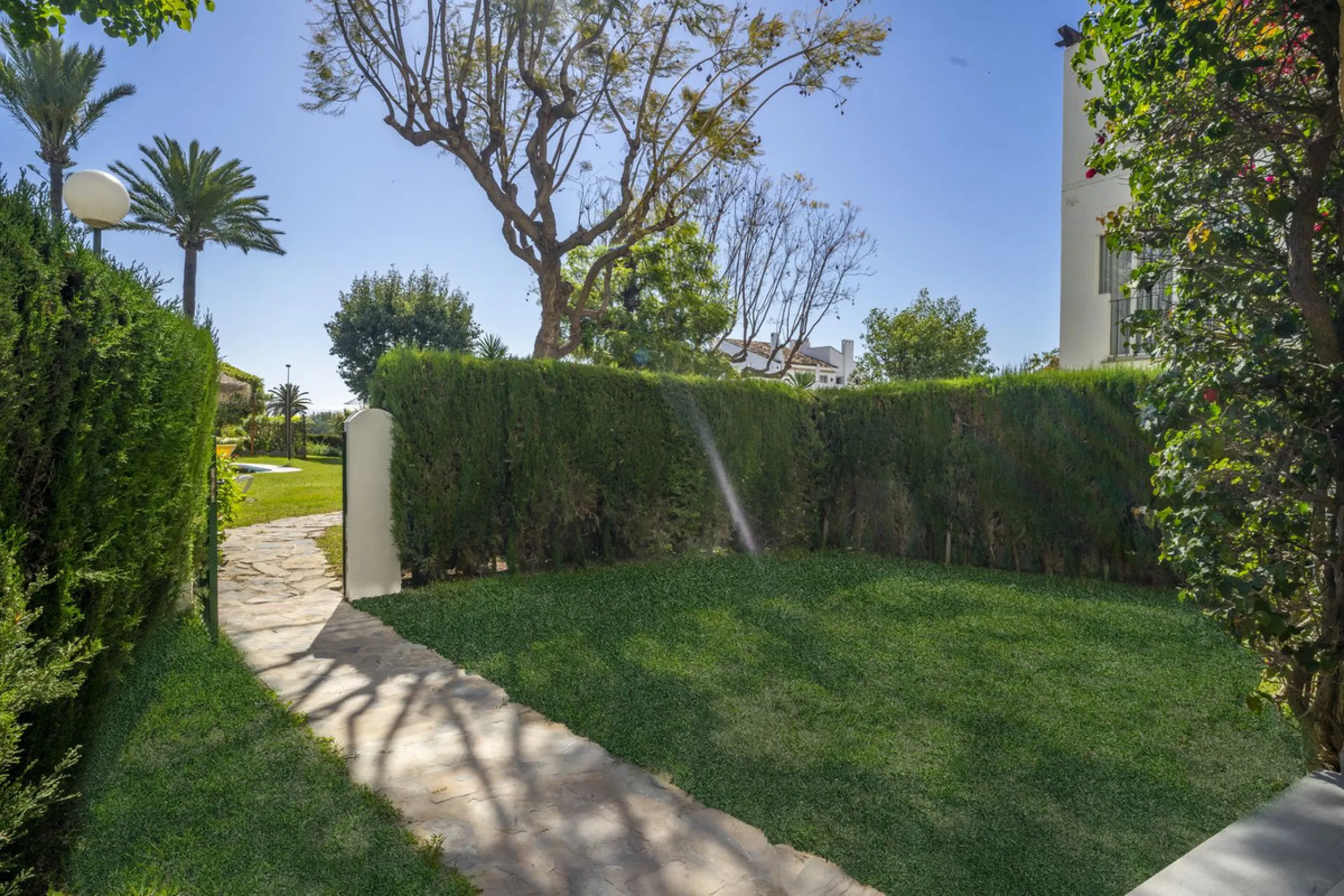 **Garden Apartment for Sale in a Highly Demanded Urbanisation **