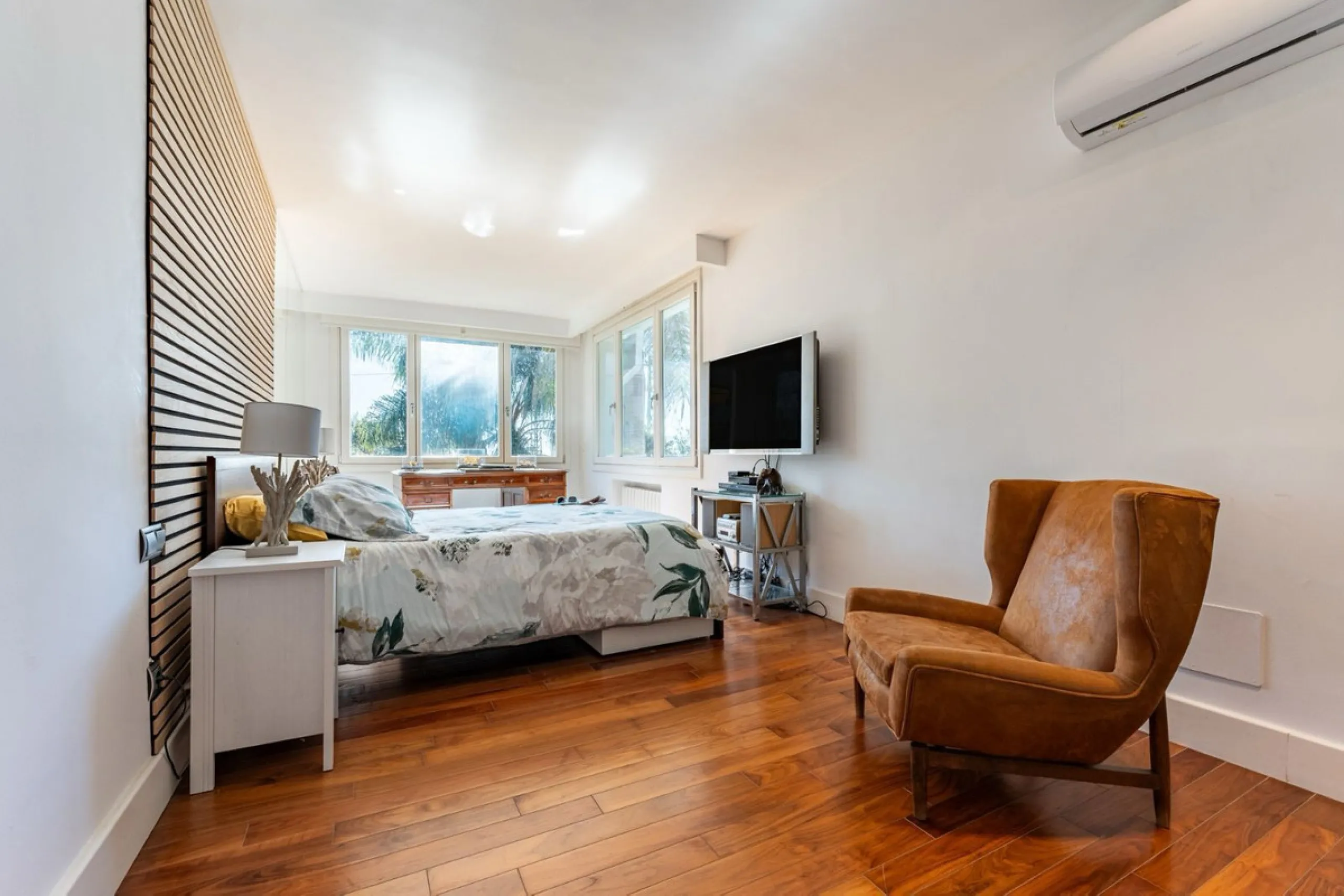 House - Detached Villa в продаже в Mijas, Málaga. В доме 4 спален и 4 ванных комнат. Площадь дома 250 м². Площадь участка 562 м²