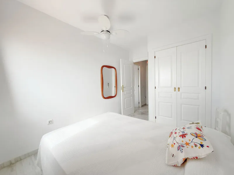 House - Townhouse в продаже в Casares, Málaga. В доме 4 спален и 4 ванных комнат. Площадь дома 153 м². Площадь участка 32 м²